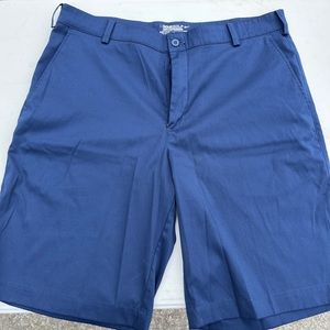 Nike men’s Golf shorts 35